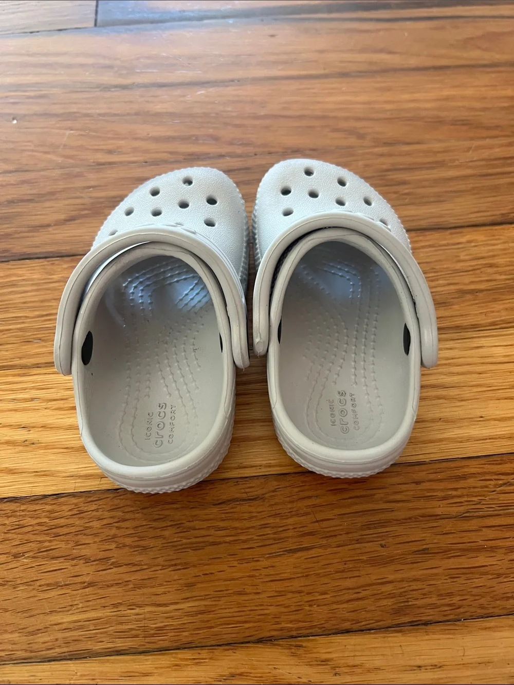 CROCS Kids Classic Clog in Light Beige/Atmosphere Sz 5